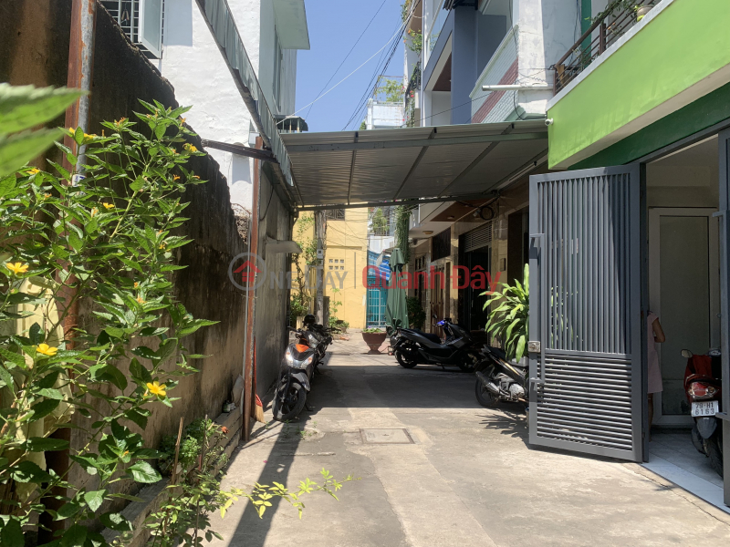 House for sale in the center of Nha Trang city, Tran Quy Cap car alley Sales Listings