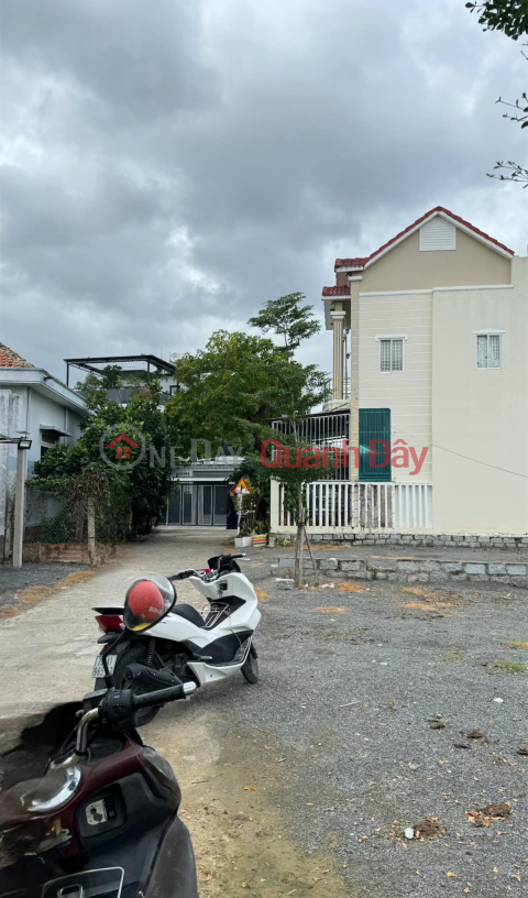 OWNER IS QUICKLY SELLING LAND LOT ON VINH THANH CAR ROAD, NEAR EGG WAREHOUSE _0