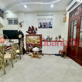 OWNER BUILT THE HOUSE SELF, GUESTS CAN MOVE IN IMMEDIATELY - 4-STOREY HOUSE, CORNER LOT, 15M FRONT OF THE STREET - GREAT FOR SMALL BUSINESS. _0