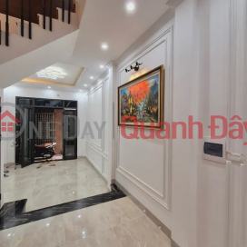 BÁN NHÀ: Lạc Long Quân .DT: 38m2 - 6 tầng - MT 3.5m - 7.6 tỷ _0