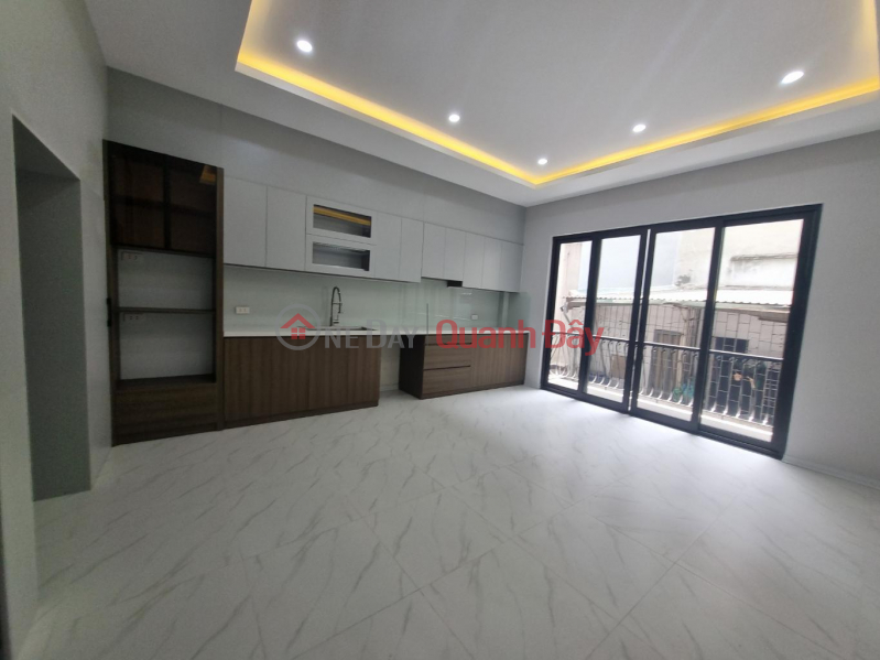 đ 16,7 tỷ Vương Thừa Vũ 45m 6 tầng thang máy, đẳng cấp ô tô vào nhà, nội thất xin