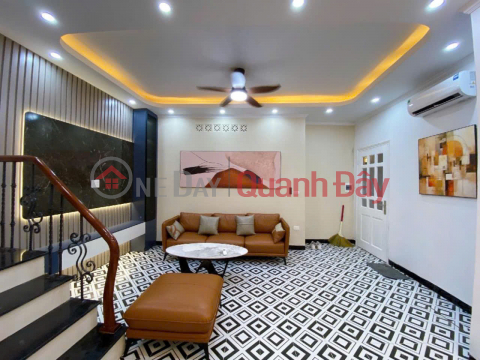 Thanh Xuan, next to Royal City, beautiful, fully furnished, 38m2, frontage 6.3m, Za' 6.15 billion _0