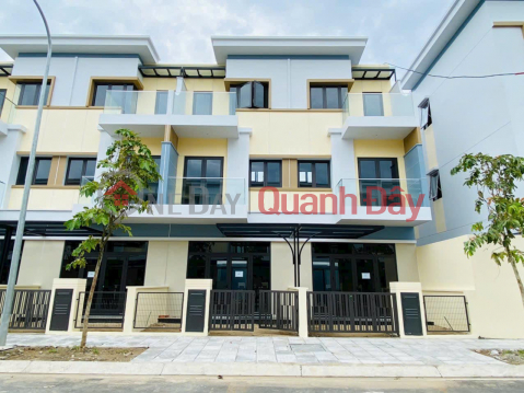 Selling a newly built 2-storey house at the intersection of Binh Chuan and Thuan An for only 900 million to receive the house _0