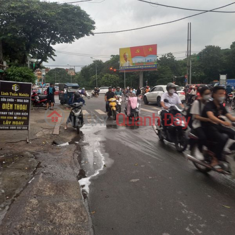 MẶT PHỐ - Ô TÔ TRÁNH - 2 THOÁNG TRƯỚC VÀ SAU - BÁN ĐẤT TẶNG NHÀ 2 TẦNG CŨ VẪN DÙNG TỐT - PHÙ HỢP XÂY Ở HAY _0