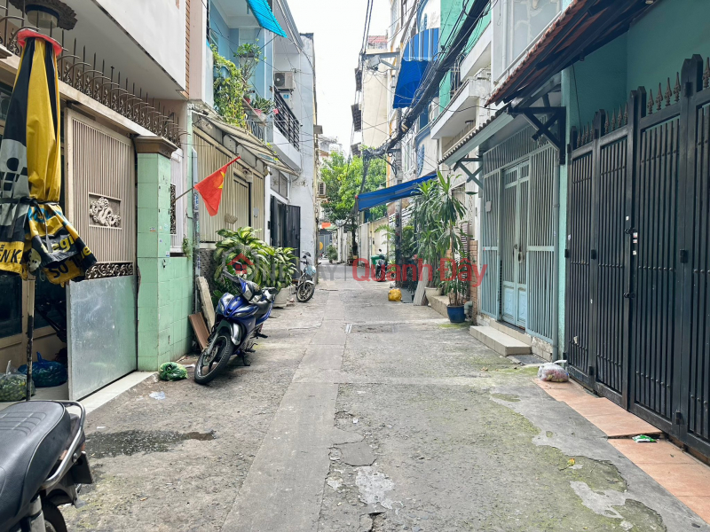 For just over 6 billion VND, you can own a 40m2 corner plot of land in Van Tri Village, perfect for building an apartment building or a house. Sales Listings