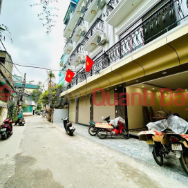 HOUSE FOR SALE IN CAU DIEN AREA, 37M2 X 5 FLOORS, ELEVATOR, CAR PARKING, READY TO MOVE IN, FULLY FURNISHED, 8.5 BILLION VND _0