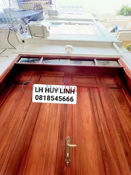 AU CO TOWNHOUSE FOR SALE - TAY HO DISTRICT - 10M TO THE CAR TO THE STREET - Area: 40M2 MT: 3.5M INCLUDING 3 BEDROOMS - 2-SIDED HOUSE IS OPEN Sales Listings