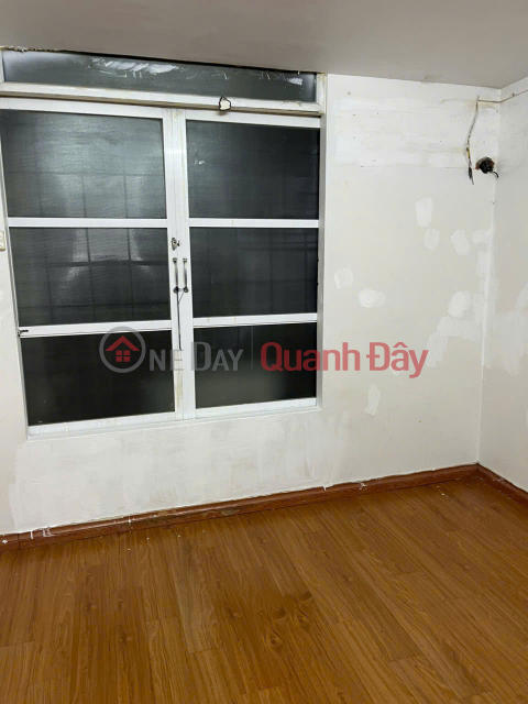 Siêu hiếm, cho thuê căn hộ TT Tầng 3, C3 Quỳnh Mai, 65m2, 2 ngủ, 7 triệu _0