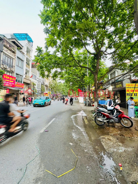 SUPER RARE IN THE CENTER OF HAI BA TRUNG DISTRICT, THE LAST GOLDEN LAND 193M2, FRONTAGE 9.9M, OVER 23 BILLION Sales Listings