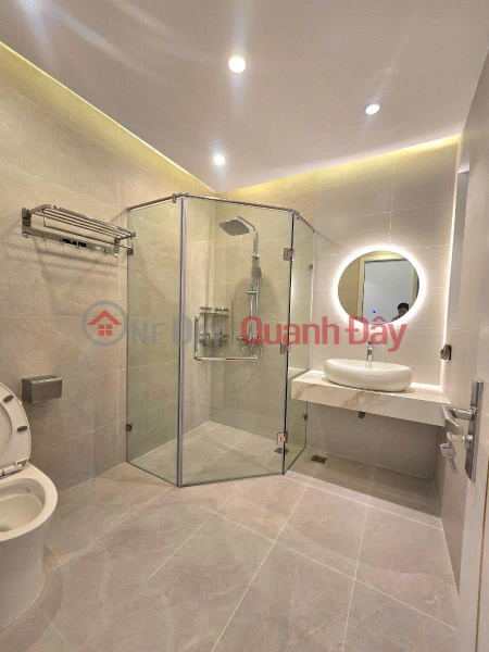 đ 26.3 Billion, HOT HANG - NGOC THUY LOT AREA 5 FLOORS ELEVATOR FULL INTERIOR - NEAR SUONG PARK