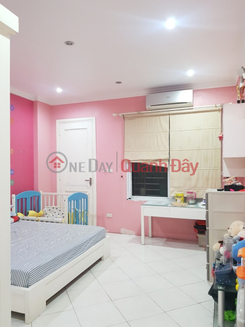 RARE! House with 2 sides on Nguyen Cong Hoan street, 52m2 car parking, peak price 24.5 billion _0