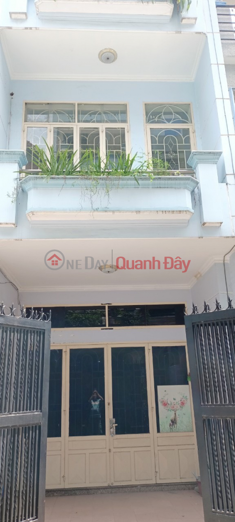 OWNER FOR RENT ENTIRE HOUSE WITH CAR ALley ON QUANG TRUNG STREET, WARD 8, GO VAP DISTRICT _0