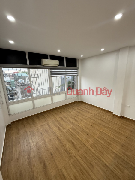 đ 11.8 Billion Thinh Hao 47m 7 floors only 11.8 billion, beautiful new house, shallow alley, near car