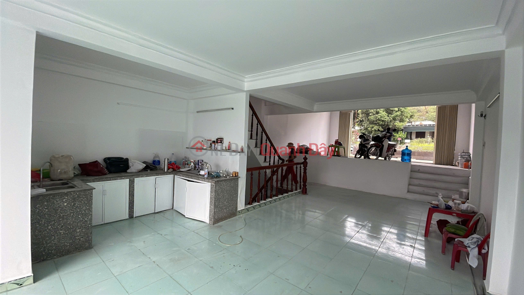 4-storey house for sale, frontage on National Highway 1A, behind is a poetic river, located right in Suoi Dau Industrial Park Sales Listings