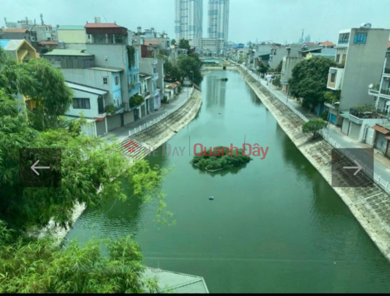 Super Rare! Only over 8 billion. 6-storey house with elevator. 1 house facing Ngoc Lam street, 2 houses facing the lake, cool lake view. Sales Listings