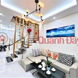 NEW HOUSE IMMEDIATELY IN PHAM VAN DONG. LUXURY FURNITURE BEAUTIFUL GLASS . PRICE 7.15 BILLION _0