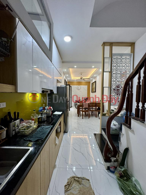 House for sale on Minh Khai street, a few steps from the car, close to Minh Khai street, area 30m2, over 7 billion _0