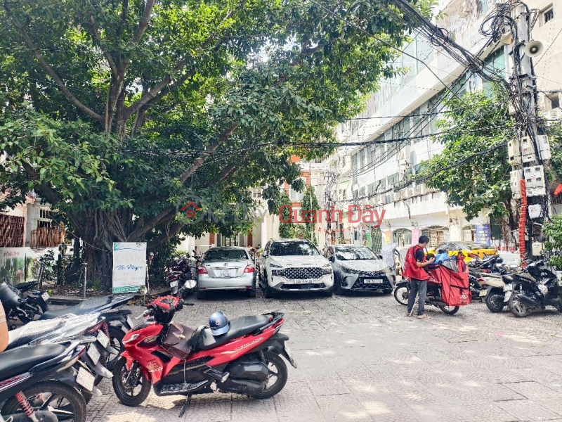 CẦU GIẤY DT 42M GIÁ 15,3 TỶ,Ô TÔ ĐỖ CỬA,CÁCH PHỐ 20M,KINH DOANH Niêm yết bán