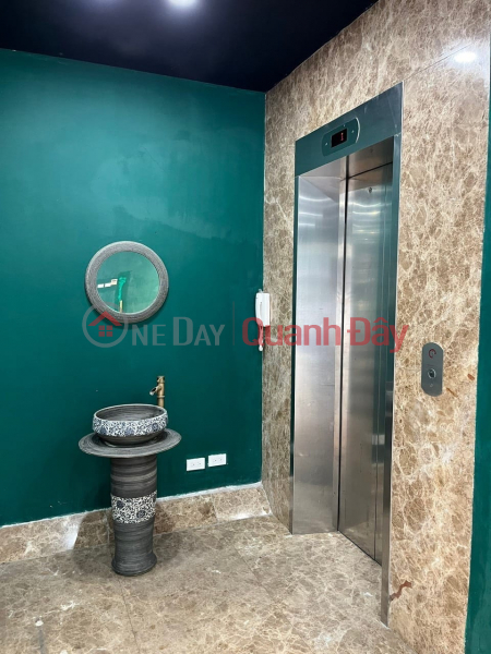 đ 55 Million/ month | Whole house for rent as a business office in Giang Van Minh street, Ba Dinh. Area 60m2, Area 4.5m, 6 floors, Price 55 million (CTL)