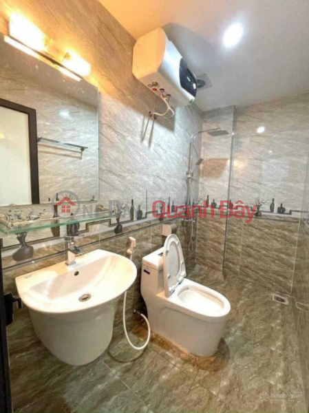 đ 7.7 Billion New and beautiful house for sale in Dai Tu, alley 5m, area 50m2 x 5 floors, price 7.7 billion, land use right certificate