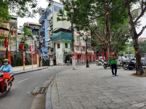 Bán nhà mặt phố Hương Viên, 12 m2, mặt tiền 4m, giá 4.6 tỷ, dòng tiền 120tr/ năm _0