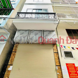 House for sale in the center of Thanh Xuan District, 4 floors right away, 3.5m frontage, wide car lane, about 5 billion. _0