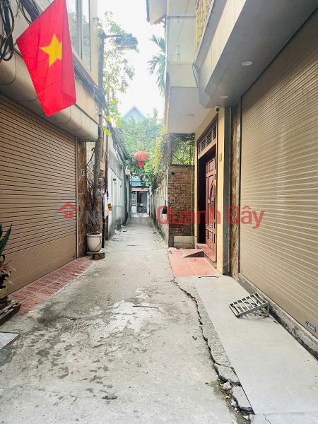 đ 7,7 tỷ, NHÀ NHỎ XINH - CHÂN CẦU VĨNH TUY - NGÕ THÔNG 2 PHỐ - FULL NỘI THẤT Ở NGAY