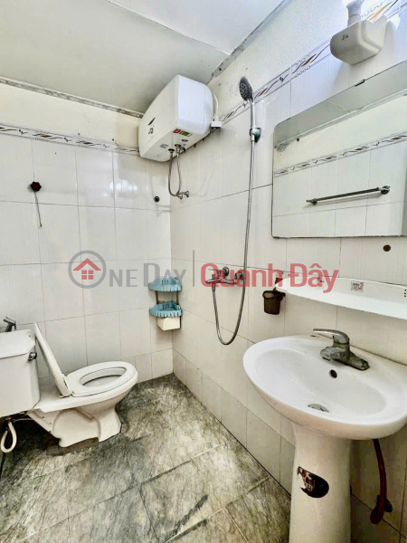 HOT HOT !! chưa tới 2 tỷ bạn đã được sở hữu căn nhà 2.5 tầng tại Chợ Con - Hồ Sen - Hàng Kênh | Việt Nam | Bán đ 1,98 tỷ