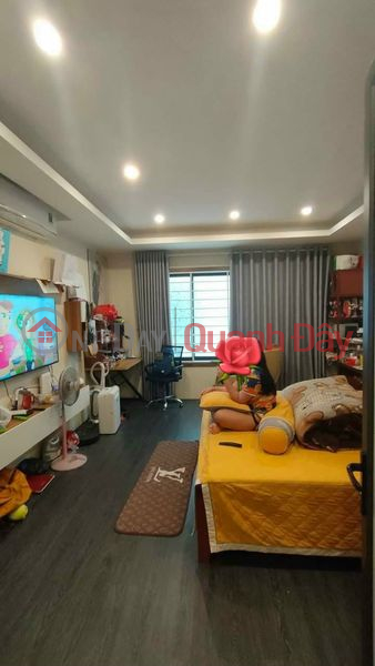 FAMILY SELLING 5-FLOOR HOUSE WITH 2 7-SEATER CARS TO AVOID EACH OTHER, 7-SEATER CAR TO ENTER THE HOUSE, 30M FROM STREET FACE, OPEN AS OFFICE, | Vietnam | Sales đ 9.6 Billion