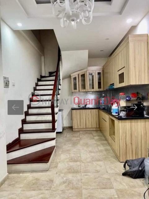 Need to rent a 5-story, 3-bedroom house at 97 Van Cao - Location on the car alley, suitable for office, online sales, and residential. - Floor _0