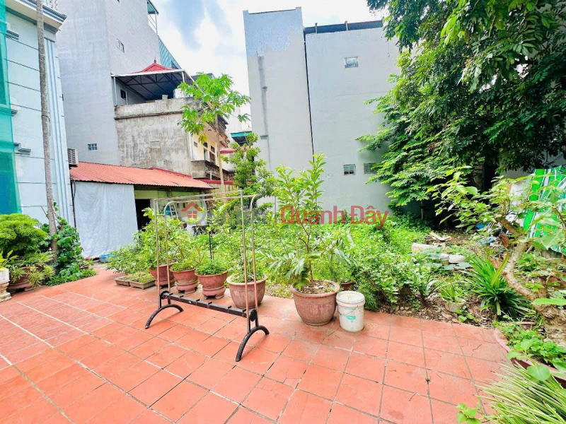 đ 10.8 Billion, Owner sells Ngoc Thuy Long Bien lot, 71m2 land, 10m frontage, extremely beautiful, a few steps to the main road, investment price