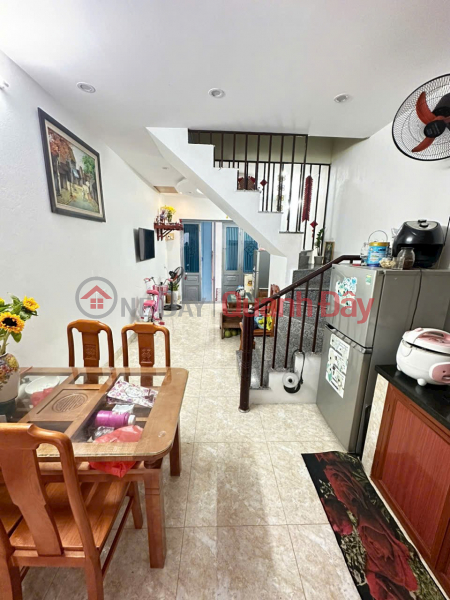 Owner needs to urgently sell beautiful house Xuan Phuong, car parked at gate, 37m×4T tum, 3.x billion Sales Listings