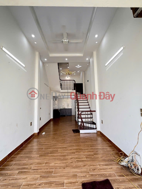 NGHĨA LỘ NHÀ 4 TẦNG DT 42M2- NGÕ THỒNG TỨ TUNG Ô TÔ TRÁNH . NHỈNH 8 TỶ _0