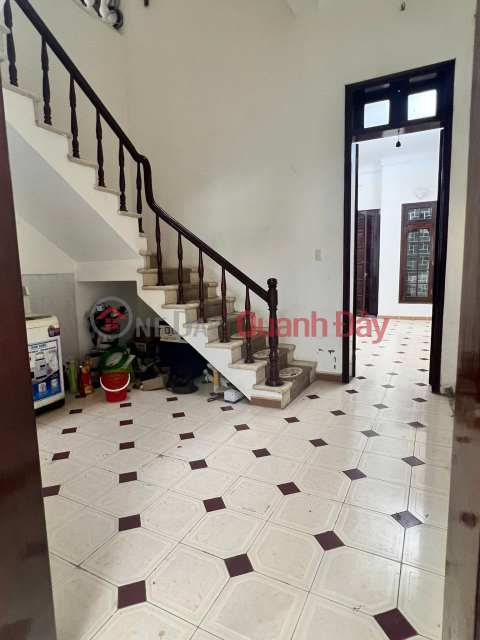 (AVOID BY CAR) Selling a house in Trung Yen 11, area 122mx4 floors, frontage 6m, square book, 50m to the street, office business, 40 billion, Cau Giay _0