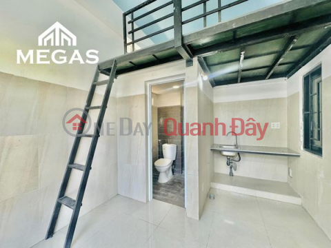 Duplex apartment with high balcony, airy windows right on Hoang Hoa Tham street _0