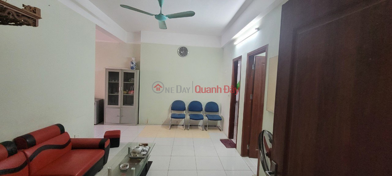 Apartment in the center of Thanh Xuan district is convenient to travel ~80m2, red book, Price is less than 2 billion, only 1,850 billion, Vietnam, Sales | đ 1.85 Billion