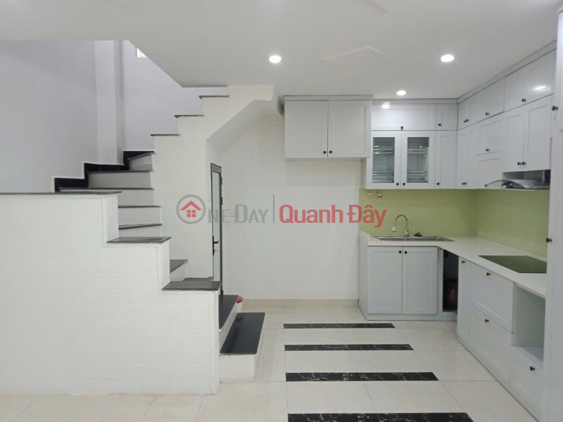 đ 15,5 triệu/ tháng Cho thuê nhà nguyên căn ngõ Lê Trọng Tấn, 30m² x 5 tầng, 5PN, 4 wc, 15,5 triệu/tháng