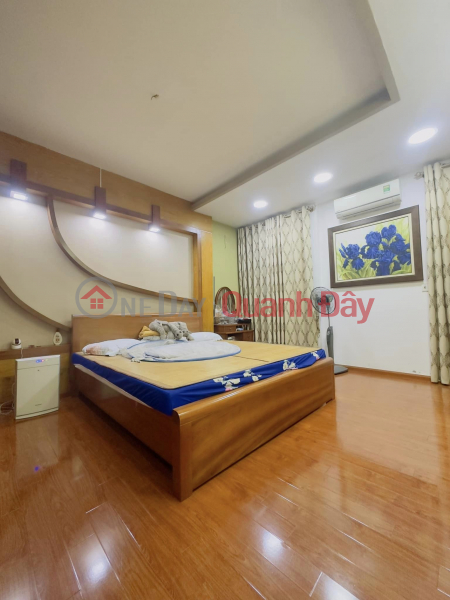 House for sale in Thai Ha lane Dt 63m Mt: 6.6m car to the house, near the train station, Hoang Cau lake. Vietnam, Sales | đ 15 Billion