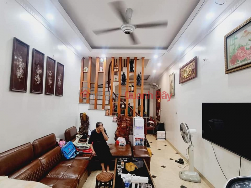 Nguyen Chinh townhouse for sale, 33m2 x 5 floors, fully furnished, contact 0945676597 Sales Listings