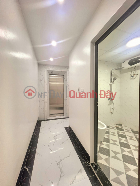 Property Search Vietnam | OneDay | Residential | Sales Listings | House for sale 78m2 Tu Lien Street, Tay Ho Xinh Elevator Cars parked at gate 9.3 Billion VND