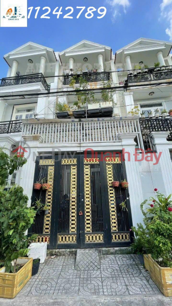 CCG 3-STORY HOUSE, 3BRs, 4WCs RIGHT IN THU DUC MARKET, 24\\/7 CAR PARKING - COMPLETED PRIVATE WINDOWS - CHEAP PRICE Sales Listings