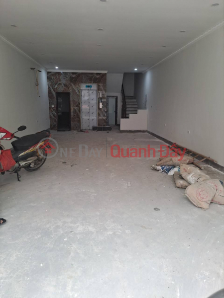 HOUSE FOR RENT in MP LAC LONG QUAN, 85M2, 6 FLOORS, 5.4M square footage, PRICE 80 MILLION - FLOOR CLEARANCE - ELEVATOR, TOP BUSINESS., Vietnam | Rental | đ 80 Million/ month
