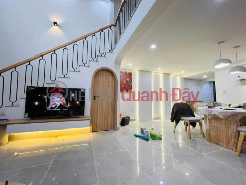 ► 3 houses on Dien Bien Phu street, near Aeon Mall, 70m2, 5m wide, 2 floors, 3 bedrooms. Spacious, beautiful and modern. _0