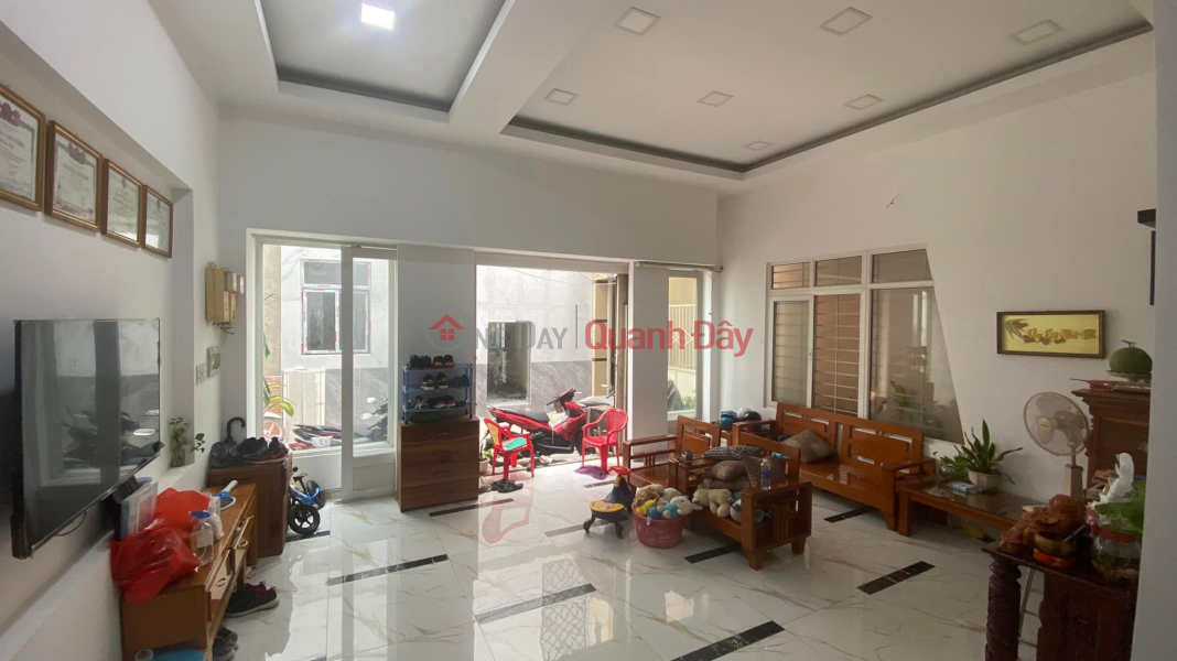 Property Search Vietnam | OneDay | Residential, Sales Listings | Le Thi Rieng house in District 1, width 6m, including 73m2, 3 floors, price 16 billion VND