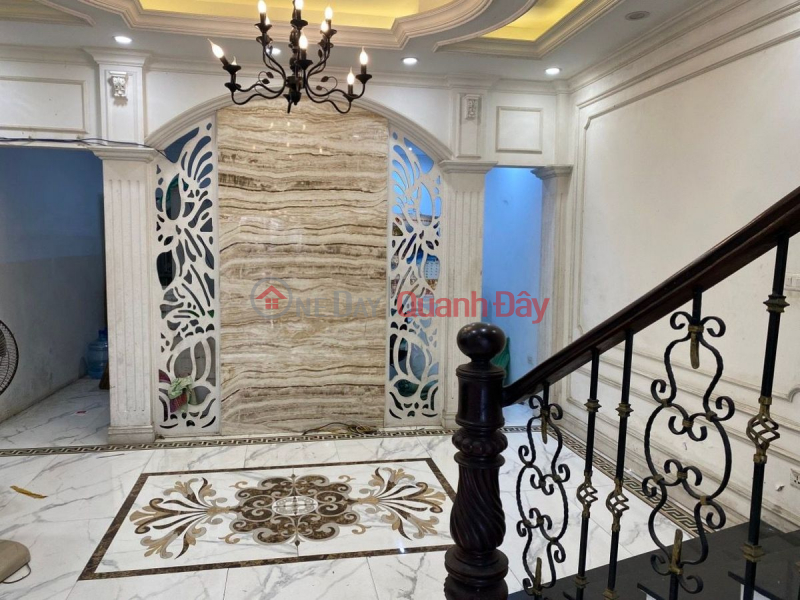 Bán nhà mặt phố Long Biên 108/125m2,6 tầng, mặt tiền 5.5m, 38 tỷ. | Việt Nam | Bán đ 38 tỷ