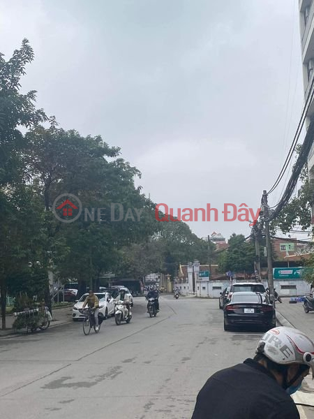 Villa for sale on To Ngoc Van Street, Tay Ho District. 426m Approximately 135 Billion. Commitment to Real Photos Accurate Description. Owner Thien Chi Sales Listings