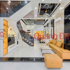 Stunningly beautiful house, located on a car-accessible alley off Nguyen Thi Huong street, in a high-class neighborhood, priced at over 7 billion VND. _0