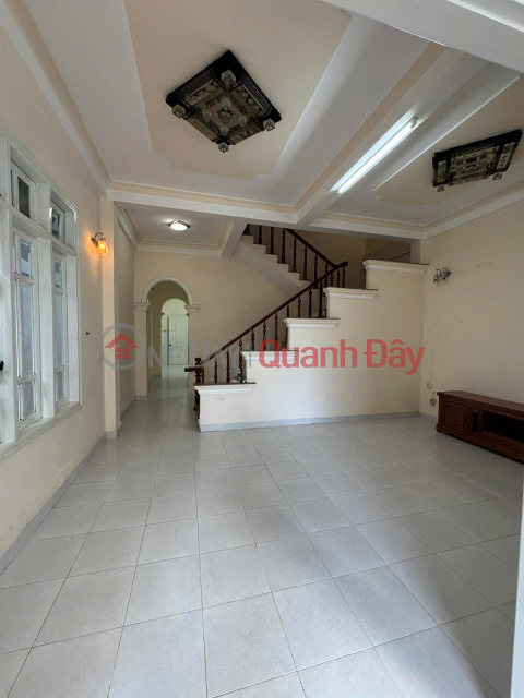 House for rent with 5 bedrooms on Phan Chu Trinh Street, Da Lat, price 12 million VND. _0