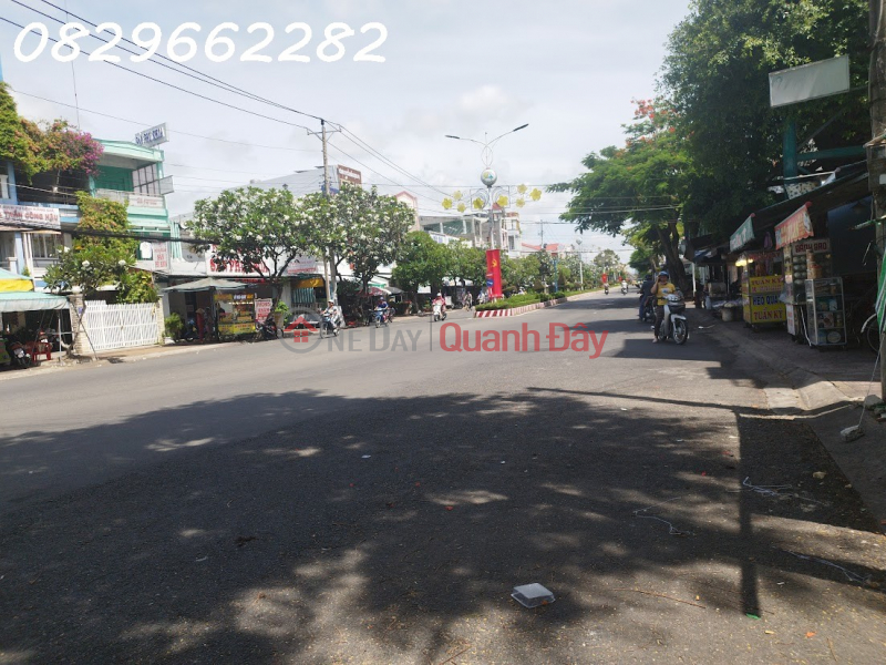 House for sale on Hung Vuong Street, Sa Dec. 3 floors, 243m2, Owner's Red Book. Contact: 0829662282, Vietnam | Sales đ 14.5 Billion