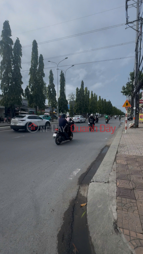 Land for sale to build a boarding house. Recessed frontage, 6m wide alley in front of the house. 390A2 Nguyen Van Cu Street, Can Tho City. _0